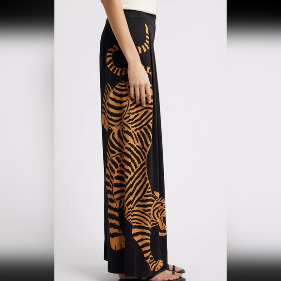 MWOT FARM RIO BLACK TIGER WIDE LEG PAMTS IN BLACK - Picture 4 of 11